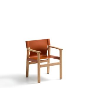 Jan chair made of light brown recycled leather fibres and FSC 100% solid ash wood with natural tone finish